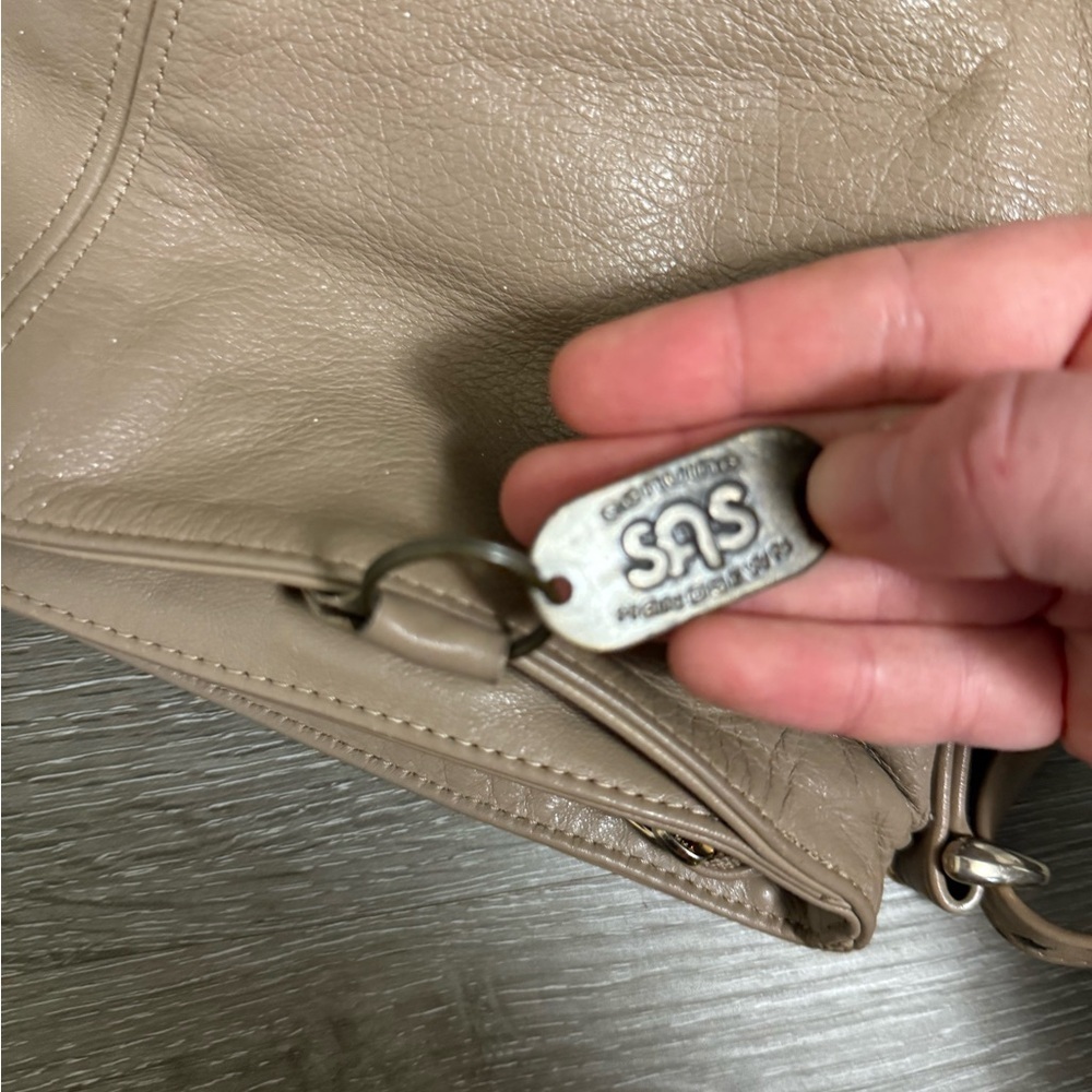 SAS Beige Leather Hand Stitched Purse Made in USA - Picture 10 of 16